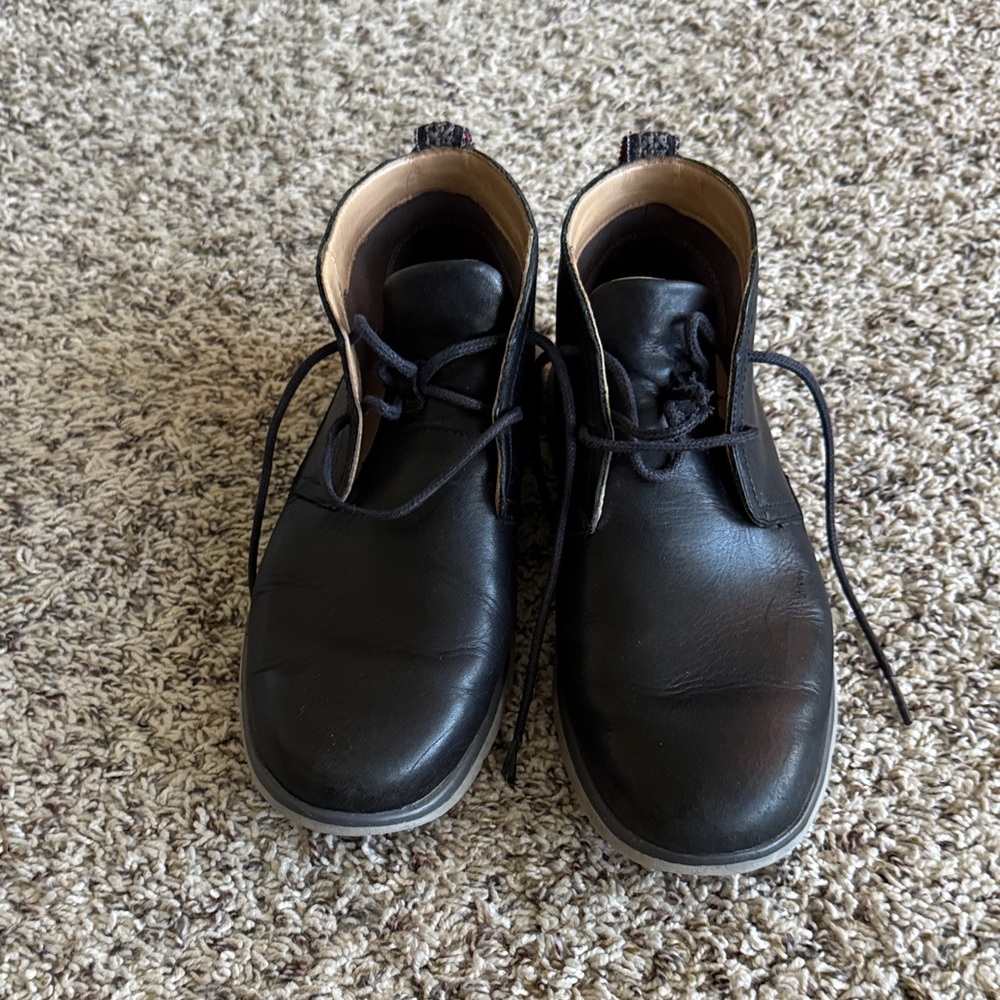 UGG Black Leather Men's Shoes